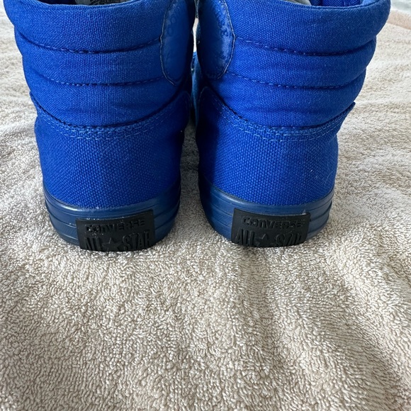 Converse blue high tops size 4 women’s/ kids - Picture 2 of 6